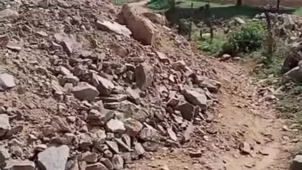 सतवास: एलएनटी कंपनी की मनमानी से किसान परेशान