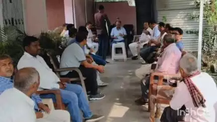 सरई: देवसर विधायक राजेंद्र मेश्राम ने निवास पर जनसुनवाई कर सुनी फरियादियों की समस्याएं