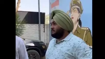 ਜਲੰਧਰ 1: ਜਲੰਧਰ ਦੇ ਫਰੈਂਡ ਐਵਨਿਊ ਵਿਖੇ ਇੱਕ ਵਿਅਕਤੀ ਨੇ ਆਪਣੀ ਕੋਠੀ ਵਿੱਚ ਕੰਮ ਕਰਨ ਵਾਲੇ ਦੋ ਮੁੰਡਿਆਂ ਤੇ ਲਗਾਏ ਚੋਰੀ ਦੇ ਆਰੋਪ