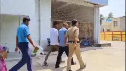 নামখানা: নাবালিকা মেয়েকে অপহরণের অভিযোগে গ্রেপ্তার ফ্রেজারগঞ্জ এলাকার ঘটনা আজ আদালতে পেশ করলাম