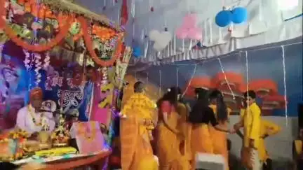 पवई: ग्राम रामपुर में श्रीमद् भागवत कथा में भगवान श्रीकृष्ण जन्मोत्सव धूमधाम से मनाया गया