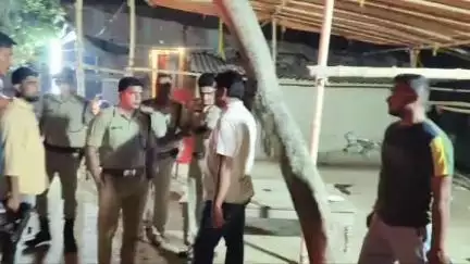रुन्नी सैदपुर: महिंदवाड़ा में हत्या के बाद तिरहुत रेंज के IG क्राइम सीन की जांच के लिए पहुंचे