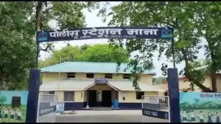 मुर्तीजापूर: पोही येथील अल्पभूधारक ६९ वर्षिय शेतकरी यांनी मुख्यमंत्री यांच्या दौऱ्याच्या पूर्वसंध्येला केली गळफास घेऊन आत्महत्या