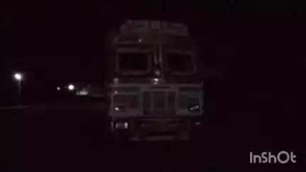 सिंगोली: अनुज्ञा न होने की आशंका में तिलहन से भरा ट्रक पकड़ाया, सिंगोली मंडी प्रशासन की एक दिन में दूसरी कार्रवाई
