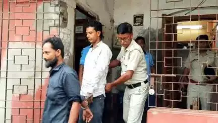 বড়ঞা: মহিষগ্রামে বিয়ের সম্মন্ধ ভেঙে দেওয়ার সন্দেহে লোহার রড দিয়ে যুবককে পিটিয়ে মারার অভিযোগে গ্রেপ্তার ৪, জখম মৃতের কাকা