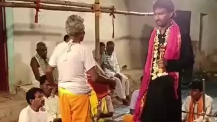 गोबिंदपुर राजनगर: डांगर डीहा में उपमुखिया द्वारा चार दिवसीय शीतला मंगल कार्यक्रम का शुभारंभ
