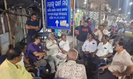 ଢେଙ୍କାନାଳ ସଦର: ଗଣେଶ ବଜାରଠାରେ ସହରବାସୀଙ୍କ ସହିତ ଆଲୋଚନା କଲେ ସାଂସଦ