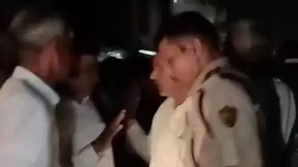 हिसार: नारनौंद में लोगों ने की सड़क जाम:धरना देकर बैठे-बोले-दो दिन से बिजली बंद,नहीं बदला गया ट्रांसफॉर्मर#jansamysa