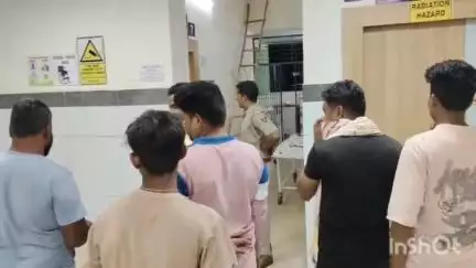 ପୋଲସରା: ମଥୁରା ଗ୍ରାମ ରେ ଦୁଇ ଗୋଷ୍ଠୀ ମଧ୍ୟ ରେ ସଂଘର୍ଷ l ଦୁଇ ଆହତ ଜଣେ ଗୁରୁତର l ଗୁରୁତର କୁ ବ୍ରହ୍ମପୁର ସ୍ଥାନାଂତର l