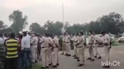 कटघोरा: आदिवासी ग्रामीण किसान बलवान सिंह को झूठे आरोप में फंसाने के मामले में कांग्रेसजन पहुंचे बांकीमोंगरा थाना