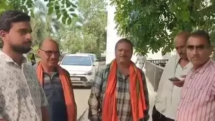 हुज़ूर: गंगेव जनपद क्षेत्र रामपुर गांव की मुख्य सड़क खुदाई के कारण बंद, ग्रामीणों को भारी परेशानी #jansamysa