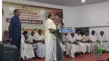 ஒட்டன்சத்திரம்: தாராபுரம்ரோடு பி என் கே மண்டபத்தில் திமுக வாக்குச்சாவடி முகவர்கள் ஆலோசனைக் கூட்டம்