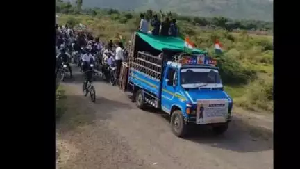 પાલીતાણા: જાળીયા અમરાજી ગામે ઇન્ડિયન આર્મી ની ટ્રેનિંગ પૂર્ણ કરીને આવતા જવાનની ભવ્ય બાઈક રેલી કરી સ્વાગત યાત્રા કઢાઈ