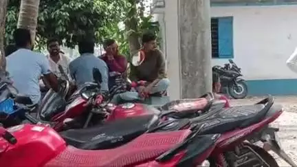 দেগঙ্গা: দেগঙ্গায় চলন্ত বাইক থেকে পড়ে গিয়ে মৃত্যু হল এক বৃদ্ধের