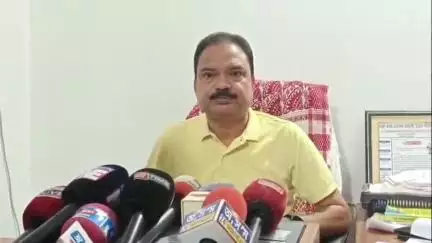 বালিজানা: চহৰৰ কিছমতপুৰত বিধায়ক একে ৰছিদ আলমৰ উচ্ছেদ সম্পৰ্কে সংবাদ মেল, ৰাক্ষসিনীত কোনো পধ্যেই উচ্ছেদ চলাব নিদিয়ে বিধায়কে