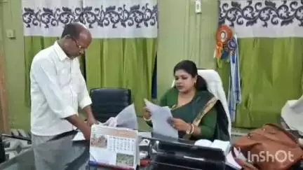 মানিকচক: হিরানন্দপুর গ্রাম পঞ্চায়েত প্রধানের বিরুদ্ধে টেন্ডারে অনিয়মের অভিযোগ মানিকচক ব্লক প্রশাসনের কাছে করলেন ঠিকাদাররা।