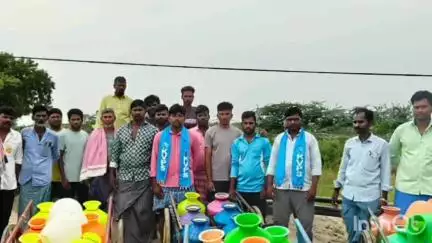 ఆదోని: సంతేకుళ్లూరులో 20 రోజులుగా తాగునీరు రాక ఇబ్బందులు పడుతున్నామని, సమస్యను పరిష్కరించాలని కోరుతున్న గ్రామస్తులు #localissue