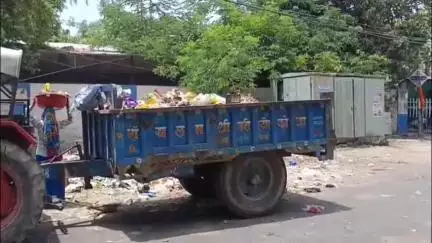 लाडपुरा: स्मार्ट सिटी के विज्ञान नगर इलाके के वार्ड 56 की मुख्य सड़क को नगर निगम ने बनाया कचरा पॉइंट जनता परेशान #jansamasya