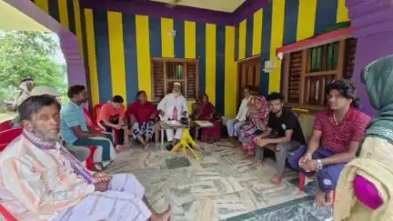 कोचाधामन: कठामठा में विधायक ने लगाया जनता दरबार, लोगों की समस्याओं से हुए रूबरू