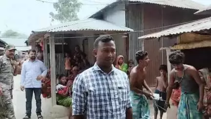 গোয়ালপোখর ২: চাকুলিয়া থানার সাটিিয়ারা গ্রামে বাংলা আবাস যোজনার ঘর পরিদর্শনে এলেন BDO