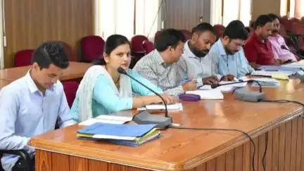 चमोली: जिलाधिकारी संदीप तिवारी ने कलेक्ट्रेट सभागार गोपेश्वर में स्प्रिंग एण्ड रीवर रिजुविनेशन अथारिटी (सारा) की बैठक ली
