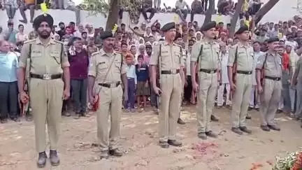 बाह: बाह के वीर सपूत BSF जवान का त्रिपुरा में आकस्मिक निधन, विधायक ने दी अंतिम विदाई