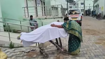 ଖଲ୍ଲିକୋଟ୍: ମାଣିକ୍ୟପୁର ଗ୍ରାମରେ ଯୁବକଙ୍କୁ ଛୁରୀ ଭୁସି ହତ୍ୟା ଘଟଣା; ଥାନାରେ ମାମଲା ରୁଜୁ, ଶବ ଜବତ କରି ବ୍ୟବଚ୍ଛେଦ ପାଇଁ ପଠାଇଲା ପୋଲିସ