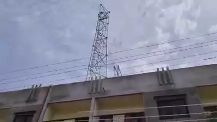 साक्री: नेटवर्कच्या टॉवर स्थलांतरामुळे पिंपळनेरच्या नागरिकांना भेडसावतेय नेटवर्कची समस्या #Jansamasya