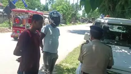 কৈলাশহর: কৈলাশহর থানার সামনে স্পেশাল দ্বিচক্র যান অভিযান পুলিশের, ট্র্যাফিক আইন আমান্যকারীদের বিরুদ্ধে পদক্ষেপ গ্রহণ