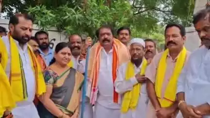 గుంతకల్లు: పట్టణంలో రూ.10లక్షలతో చేపట్టిన డ్రైనేజీ కాలువల భూమిపూజ కార్యక్రమంలో పాల్గొన్న ఎమ్మెల్యే జయరామ్