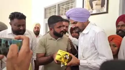 ਸਰਦੂਲਗੜ੍ਹ: ਪਿੰਡ ਮੂਸਾ ਵਿਖੇ ਸਿੱਧੂ ਮੂਸੇਵਾਲਾ ਦੇ ਪਰਿਵਾਰ ਨੇ ਮਨਾਇਆ ਸਿੱਧੂ ਮੂਸੇ ਵਾਲਾ ਦਾ 32ਵਾਂ ਜਨਮ ਦਿਨ