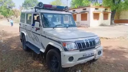 रीठी: पटोहा के पास अज्ञात वाहन ने बाइक सवार को टक्कर मारी, एक की मौत, एक घायल