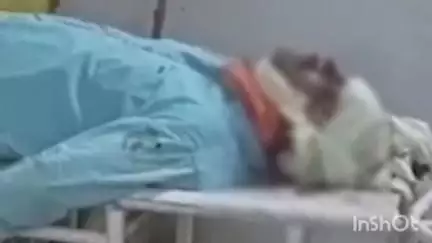 सिरोंज: आरोन रोड पर कार को बचाने में अनियंत्रित होकर गिरी मोटरसाइकिल, चालक घायल