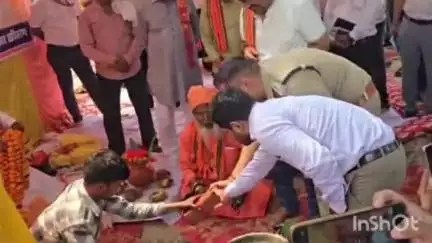 उन्नाव: उन्नाव सदर कोतवाली क्षेत्र के गांधीनगर तिराहे पर भूमि पूजन, डीएम, एसपी और सांसद साक्षी महाराज रहे मौजूद