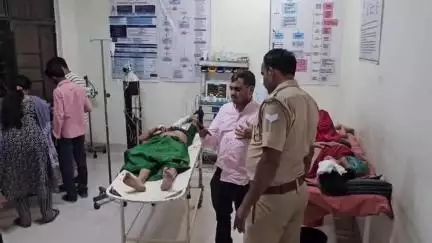 मोठ: मौठ कोतवाली क्षेत्र में स्विफ्ट कार खाई में गिरी, छह लोग घायल, हालत नाजुक