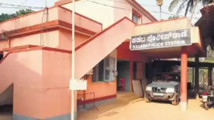 ಕಡಬ: ಕಡಬದ ನೇರಂಕಿಯಲ್ಲಿ ಕೋಳಿ ಅಂಕ : ಪೊಲೀಸರ ದಾಳಿ