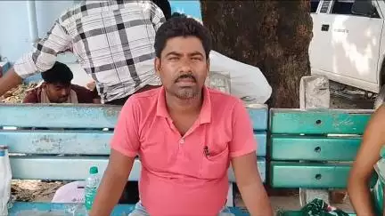 ইংরেজবাজার: ব্রাহ্মণ গ্রাম এলাকায় গলায় ফাঁস লাগিয়ে আত্মঘাতী এক যুবক