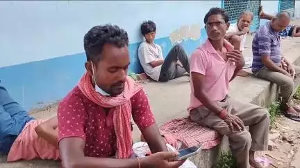 ইংরেজবাজার: রামদেবপুর এলাকায় ফাঁসি লাগিয়ে আত্মঘাতী এক যুবক