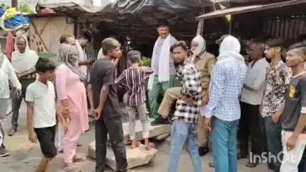 बांदा: अमर टॉकीज चौराहे के पास मृत अवस्था में मिला नगर पालिका का सफाई कर्मी, पुलिस ने शव को पोस्टमार्टम के लिए भेजा