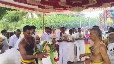 திருப்பத்தூர்: அகரம் பகுதியில் உள்ள அருள்மிகு  ஸ்ரீ லட்சுமி நாராயணசுவாமி திருக்கோயில் தேரோட்டம்- எம்எல்ஏ சாமி தரிசனம்