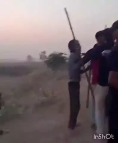 नकुड: बाल्लामाजरा बना रणभूमि, जमीनी विवाद में दो पक्षों के बीच चले लाठी-डंडे, वीडियो हुआ वायरल