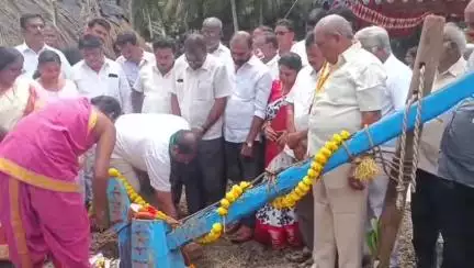 రైతులు పకృతి వైపరీత్యాలను తట్టుకునే వరి వంగడాలను వాడాలి: పాత ఇంజరంలో ఏరువాక కార్యక్రమంలో ఎమ్మెల్యే దాట్ల సుబ్బరాజు