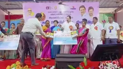 வாலாஜா: மகளிர் சுய உதவி குழுக்களுக்கு அமைச்சர் காந்தி ₹68.18 கோடி கடன் உதவிகளை AAA கல்லூரியில் வழங்கினார்