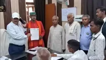 आंवला: आंवला में भाकियू ने एसडीएम को सौंपा ज्ञापन, अवैध निर्माण रोकने की की मांग