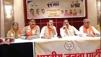 लाडपुरा: कोटा में भाजपा के राष्ट्रीय महामंत्री ने कहा, राहुल गांधी मूर्ख हैं, कांग्रेस को समाप्त करने में लगे हुए हैं