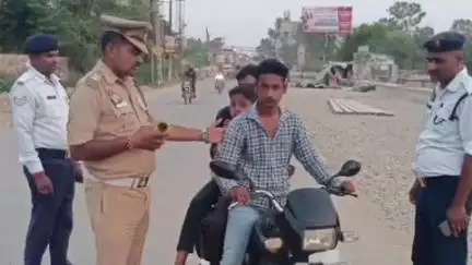 चंदौली: जिले में 5 या 5 से अधिक बार चालान के बावजूद शमन शुल्क का भुगतान न करने वाले 33 वाहनों की भेजी गई सूची