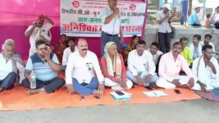 डोमचांच: वाम जनवादी मोर्चा का डोमचांच अंचलाधिकारी-भू माफिया गठजोड़ के खिलाफ कोडरमा में अनिश्चितकालीन धरना