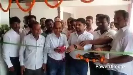 कहरा: खादीपुर बाजार में आधुनिक आई हॉस्पिटल का सीएचसी प्रभारी पंचगछिया ने किया उद्घाटन, स्थानीय लोग उत्साहित