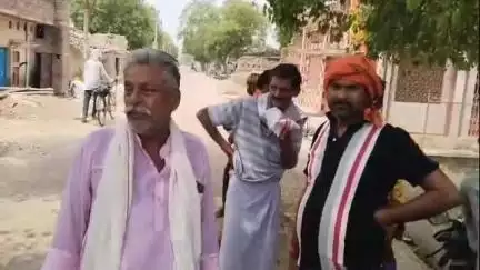 हमीरपुर: देवगांव में डंपर के विद्युत वायर में फंसने से टूटे चार पोल, रामजानकी मंदिर में बैठे चार लोग बाल-बाल बचे