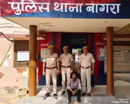 जालौर: जालौर के बागरा पुलिस ने ऑपरेशन मदमस्त के तहत धारदार छुर्रे के साथ एक आरोपी को किया गिरफ्तार